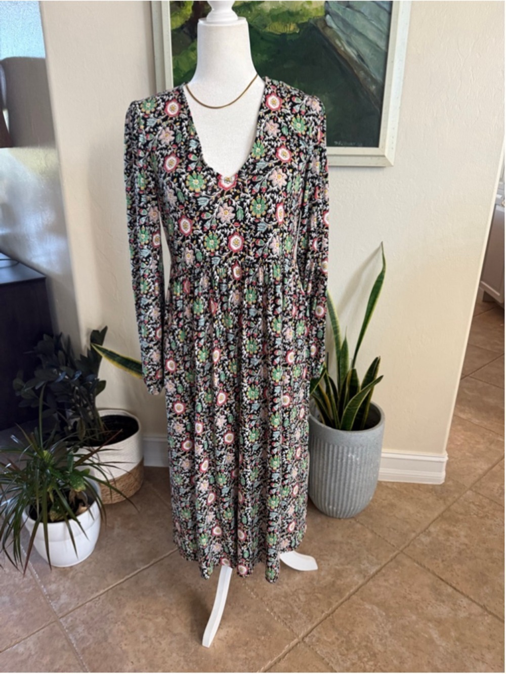 Boden Black Floral Long Sleeve Dress Size 8, runs big like 10/12. Super soft